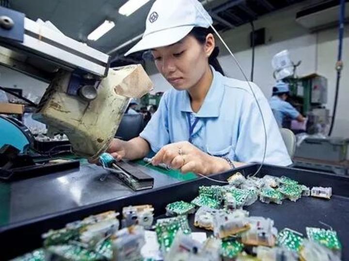 Bán Bảo Hiểm Thông Minh: Thu Hút Khách Hàng Qua Video Tư Vấn Trên Hotspot Matrix